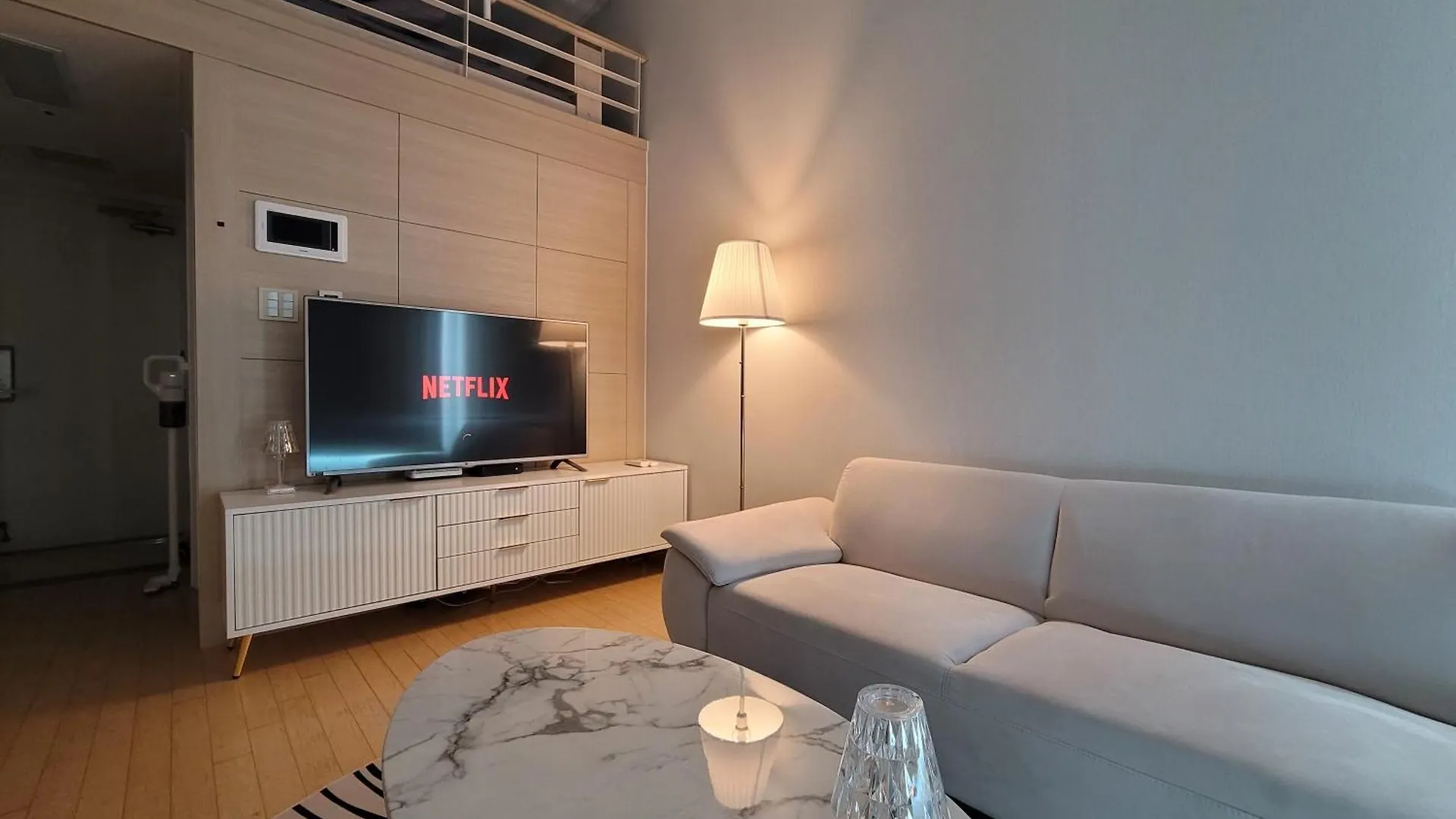 Skyview Duplex House-06 Apartment Seoul